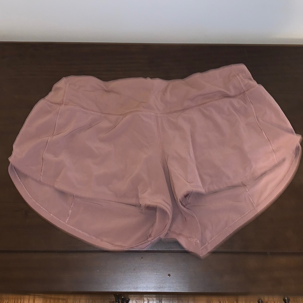 Lululemon Speed Up Shorts size 6 regular